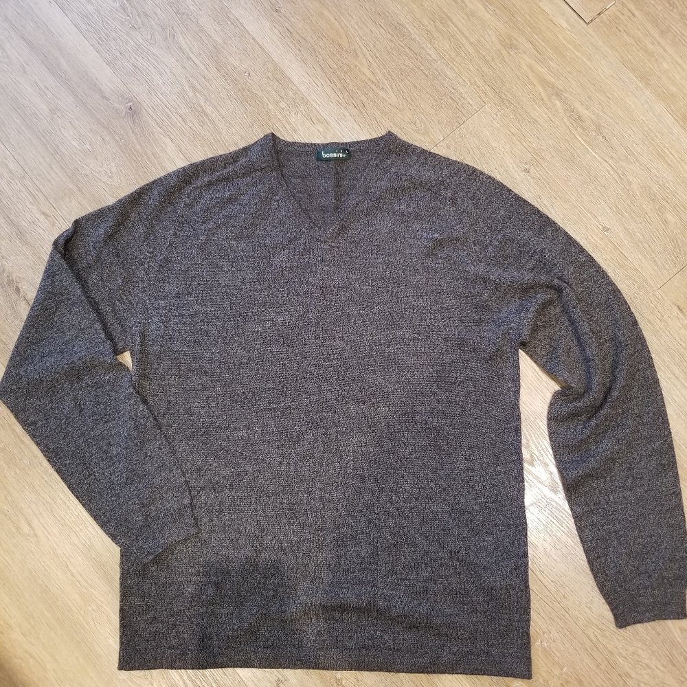 Mens Bossini V neck sweater, new no tags